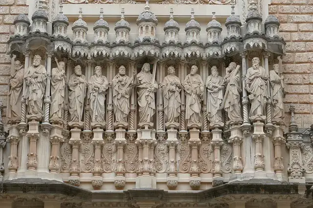 12 apostles